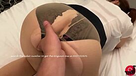 制服可爱女孩在这免费动漫片段里变野