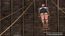 哇美逼遭鸡巴惩罚😈