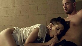 湿漉漉口爆合集吐口水深喉对比