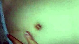 vo yeu explores pussy in casual narrative