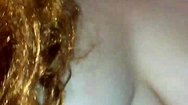 Indian aunty shows off her sexy big tits intensely