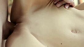 优雅嫩妹被老教师勾引猛骑