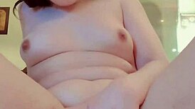 beautiful amateur teen fingers her pussy softly