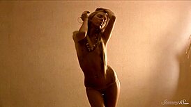 sarah asks, 'imagine me in lingerie, what do you see?'