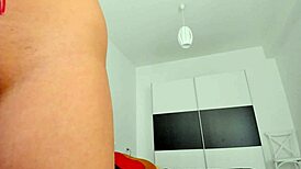 Big ass BBW writing fan names on her body, so fun