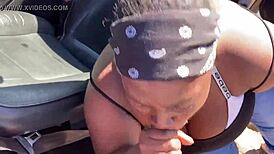 Thot gets mad while sucking dick in public lol 😡🍆