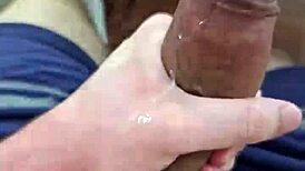 巴西大鸡巴小伙独自手淫猛射