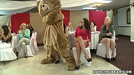 Bride-to-be cheats in group orgy with blowjobs