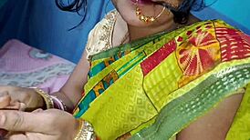 saṉskārī laḍkā paḍosī maid ko chodte hue hindī porn