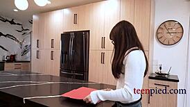 i aint good with tech but my nerdy assistant sure knows how to handle my cock in the office