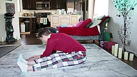 女王熟女女友瑜伽课351