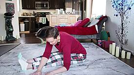 女王熟女女友瑜伽课351