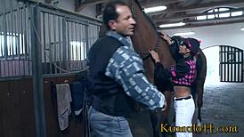 kumalott - 熟女骑着他的硬鸡巴