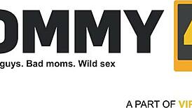 岳母美洲狮诱惑丝袜金发成熟性爱