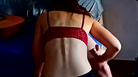 Menina paga as aulas de musica chupando pau