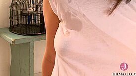 An Shinohara's Debut with Oral and Fingering Scenes