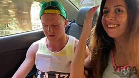 寡妇诱三男鬼屋狂干群P