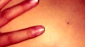 娇小瘦骚妹爱上大怪鸡巴塞嘴