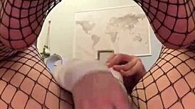 wanna see giovanna cisneros play with a big dildo? she's so naughty!