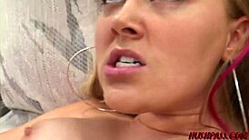 琥珀自称极品泡泡臀骚货