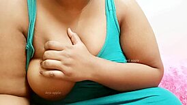 desi sexy indian aunty 😊