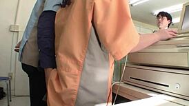 日本妹吸屌求饶超带感