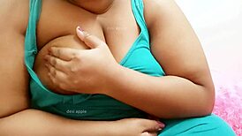 desi sexy indian aunty 😊