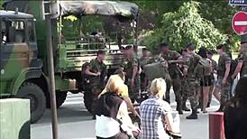 埃菲尔铁塔下冒险公共3P