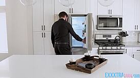 Stevie Moon, How Epic Is That Deepthroat And Handcuff Fucking With Chris?