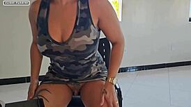 i surprised my fiance by lickin my pussy to make it tasty and juicy