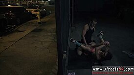 18+眼镜萌老师被男人绑缚调戏