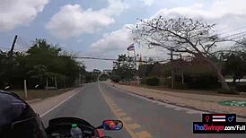 业余亚洲18岁女友外出后猛干巨屌男友