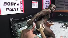 Jake Marshall传教士后入狂操Aaron Trainer😏