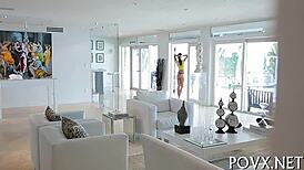 年轻18+妹子穿袜POV性爱口交