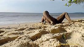 i twerk butt naked in public