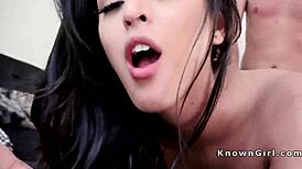 Does blindfolded girlfriend taste boyfriend's huge dick?