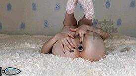 Petite teen's big clit and gaps on webcam drive traffic