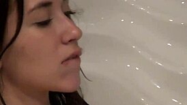 teen lesley fingering during bathtime