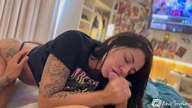 Safada casada sentou gostoso no cacete do dotado