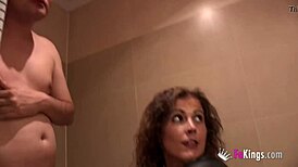 非常小巧18+女孩戴牙套，你操她够用力吗？