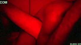 情侣粗暴深喉面部口交狂干