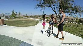 两个亚洲小可爱分享白屌狂吞猛吸