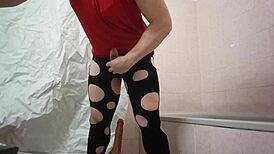 Watch This Travesti Play With Her Dildo In An Exciting Toys Show!