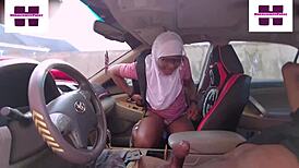 黑人少女车里湿润快速性爱