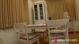 新婚夫妇探索野性性生活与多汁后入动作