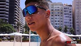 Sucking Ice Cream Seller's Cock On Beach