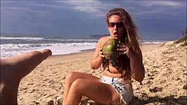 Kellenzinha Explores Liberal Adventures With Big Ass