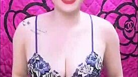 hot vietnamese girl streaming live with stunning charm