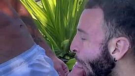 Cruising nas praias do Brasil, man, that big cock outdoors 😜