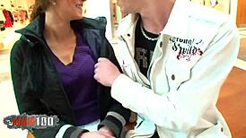 我，呃，有点喜欢捷克共和国的年轻女孩性爱